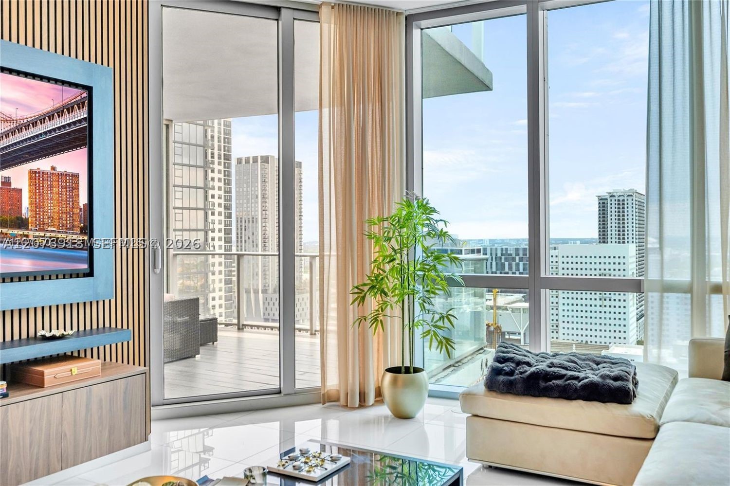 image Paramount Miami Worldcenter3