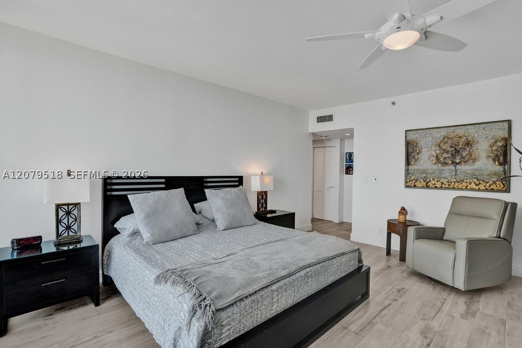image Hamptons West23