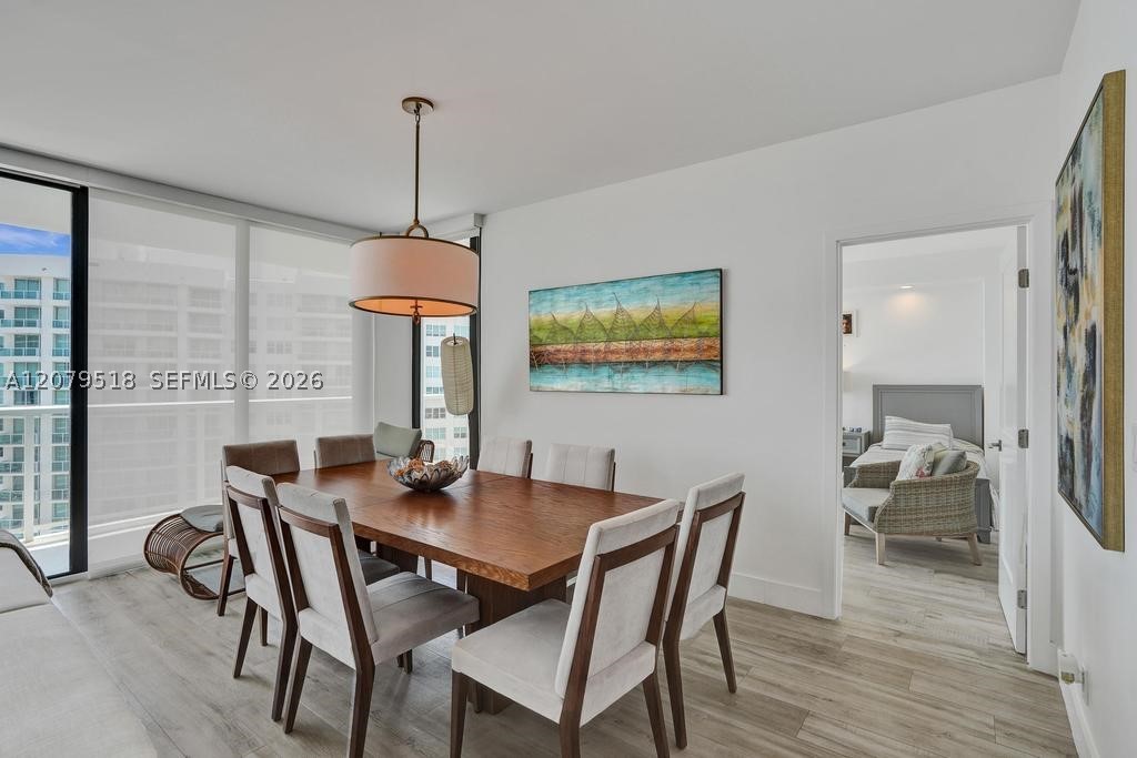 image Hamptons West8