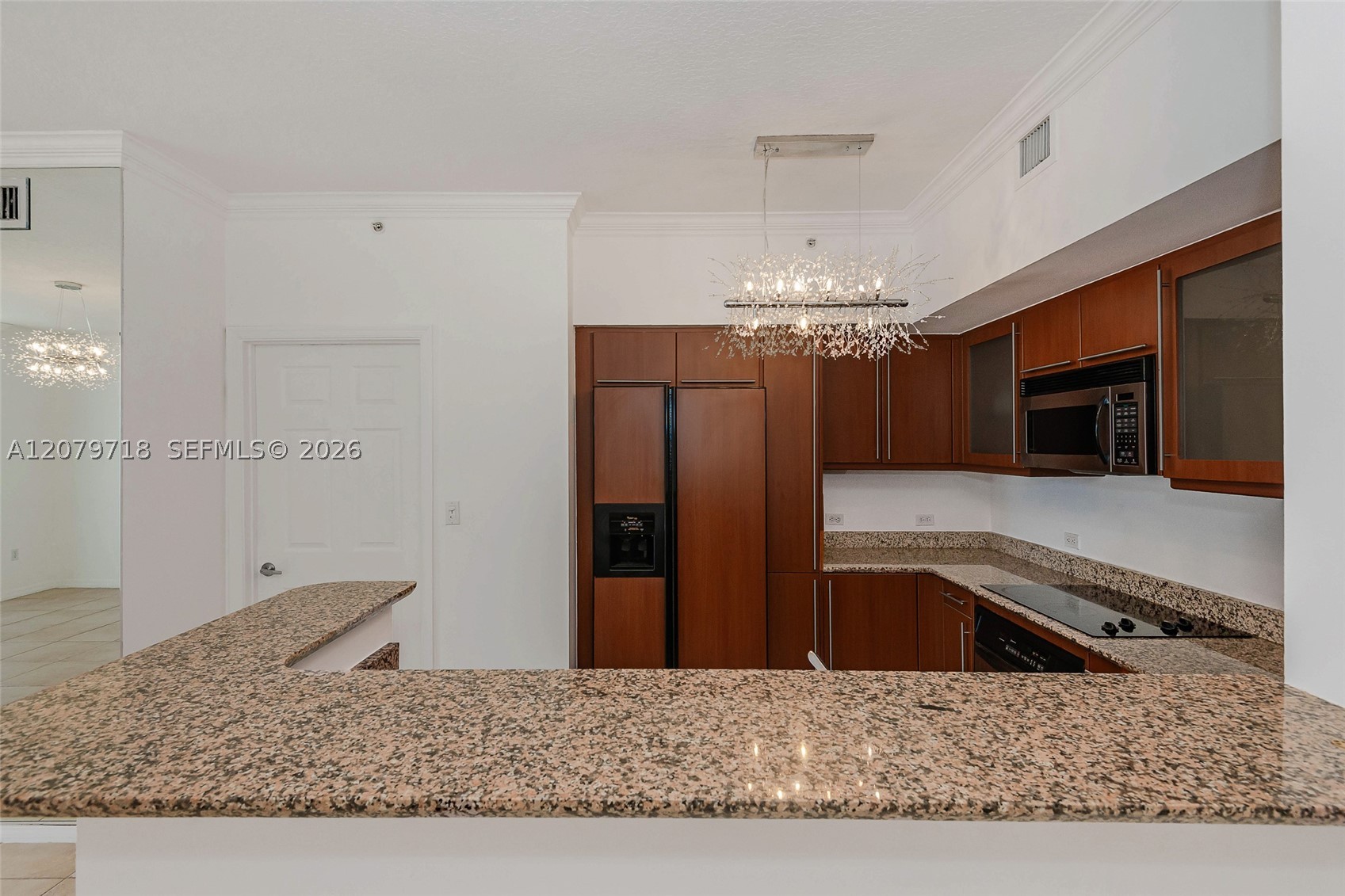 image 2080 Ocean Drive15