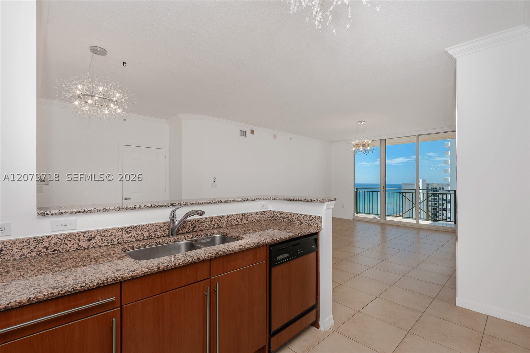 image 2080 Ocean Drive18