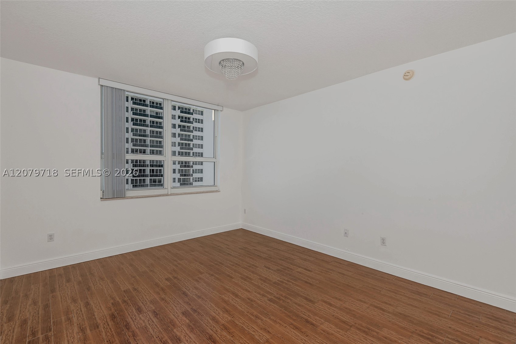 image 2080 Ocean Drive24