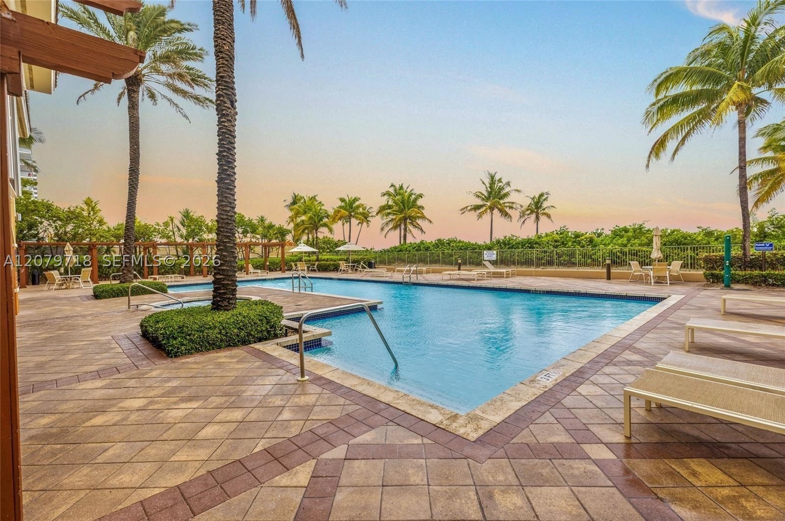 image 2080 Ocean Drive29