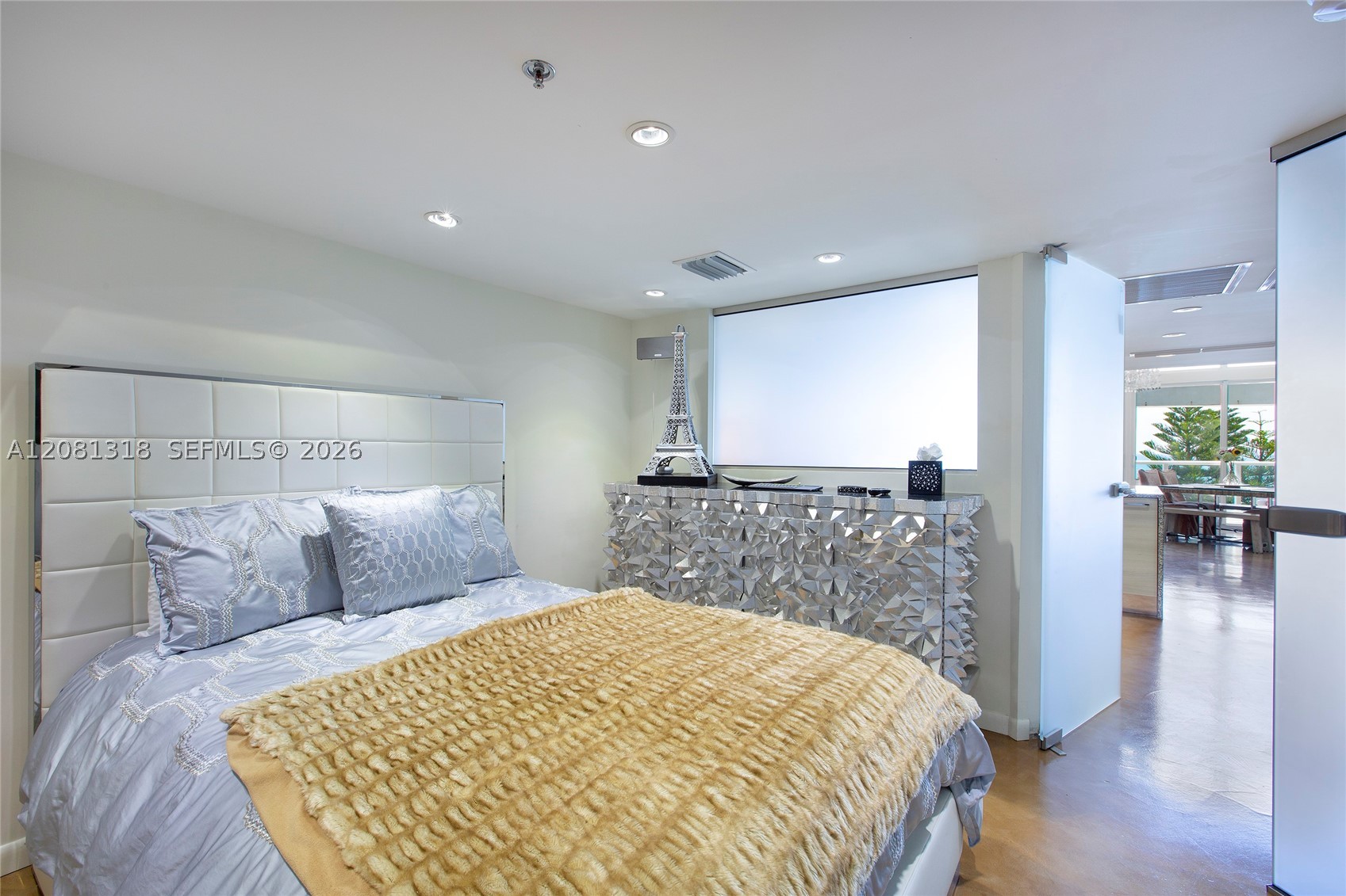 5445 Collins Ave #P2 Miami Beach, FL 33140