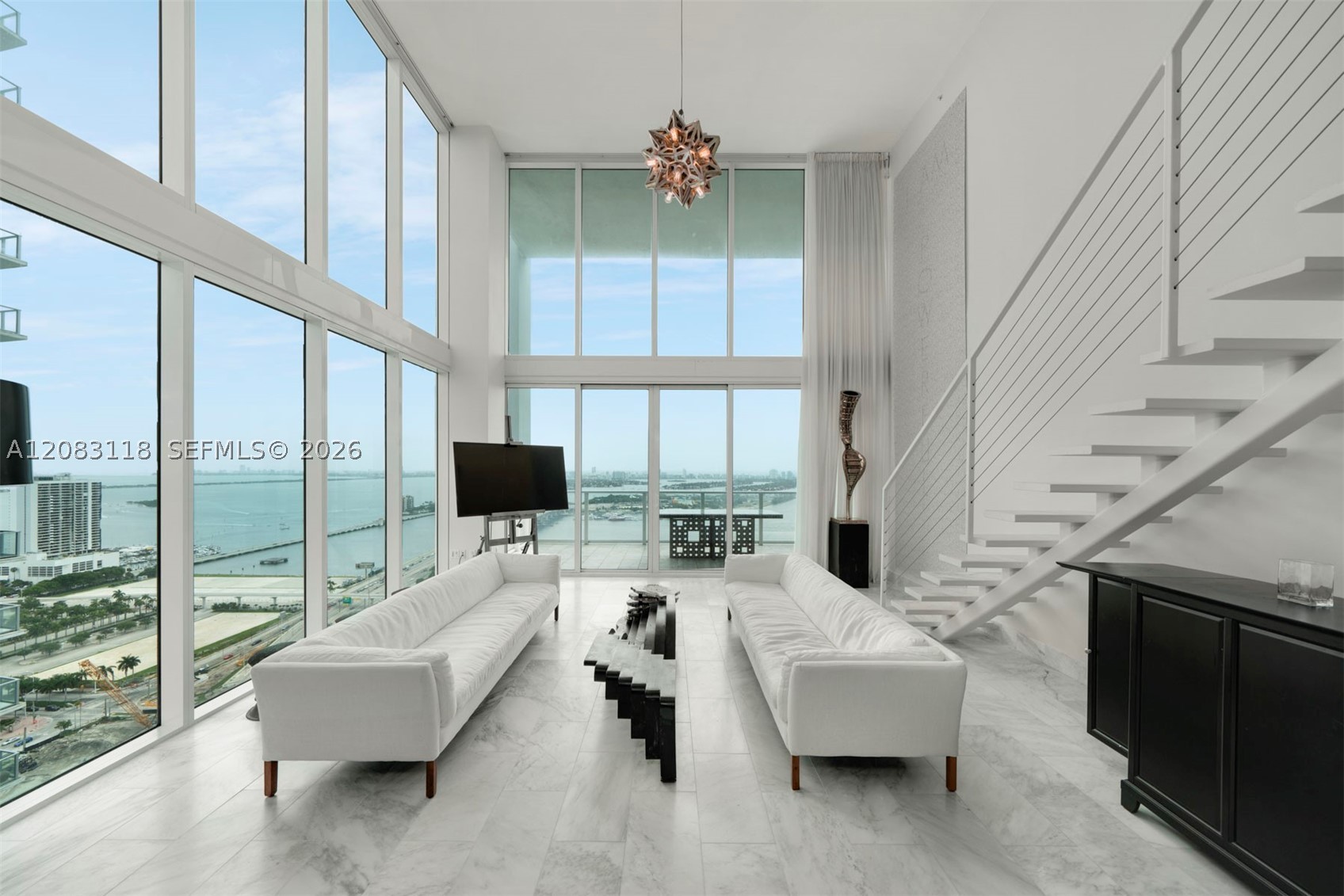 1040 Biscayne Blvd #3304