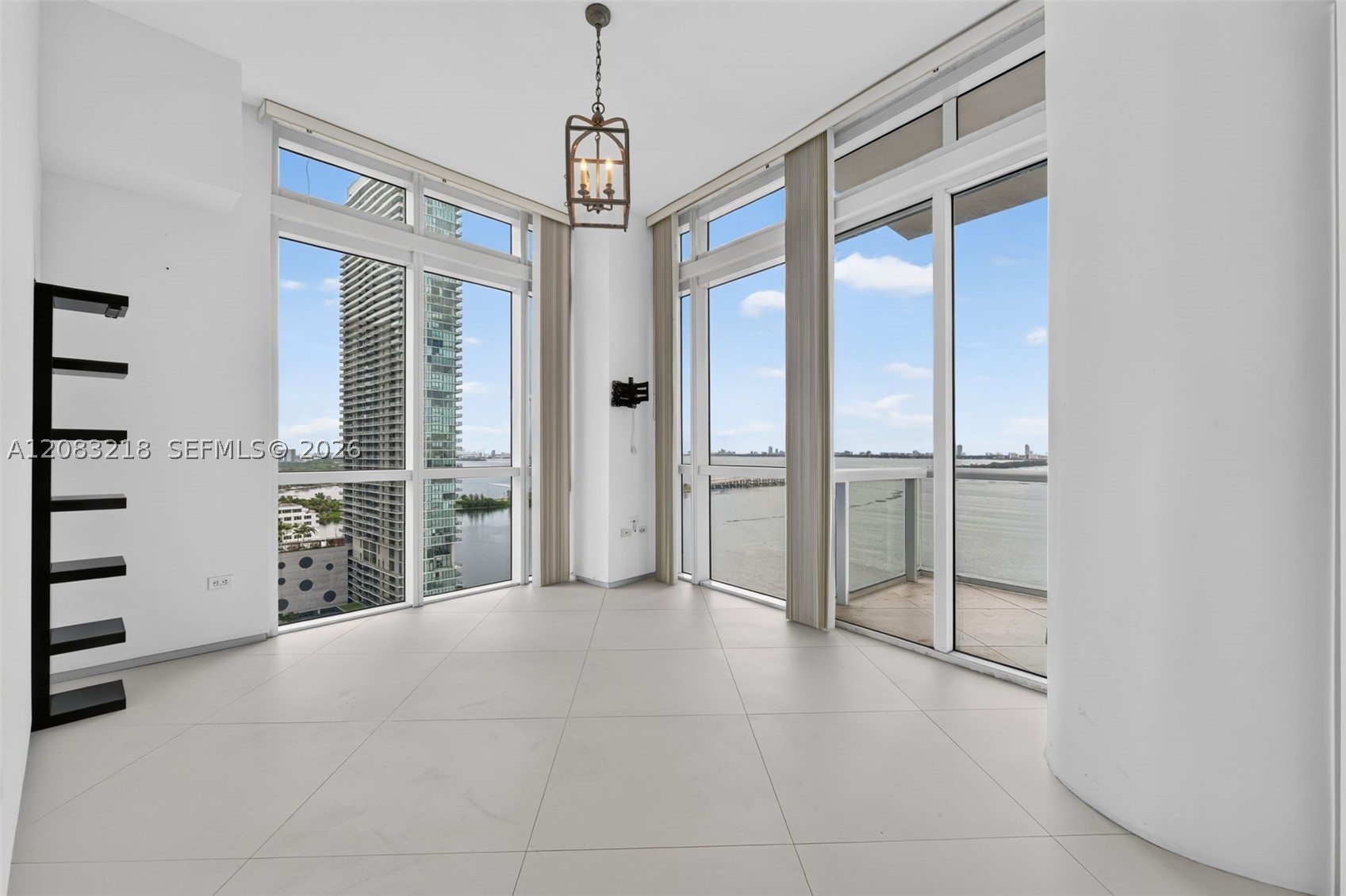 image Platinum Condominium10