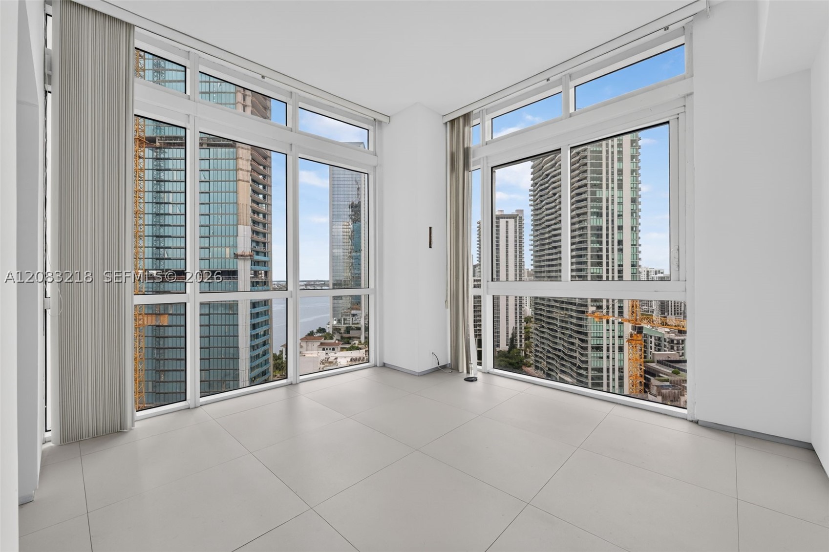 image Platinum Condominium14