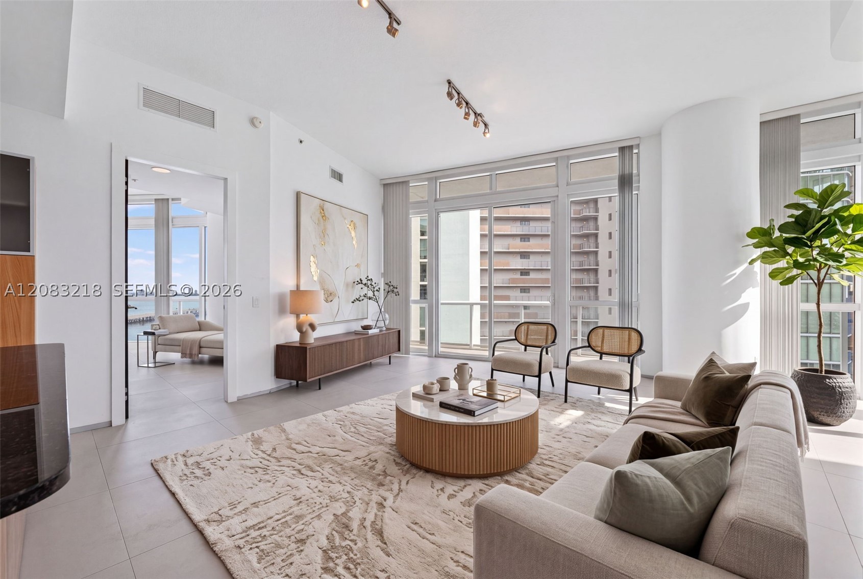 image Platinum Condominium2