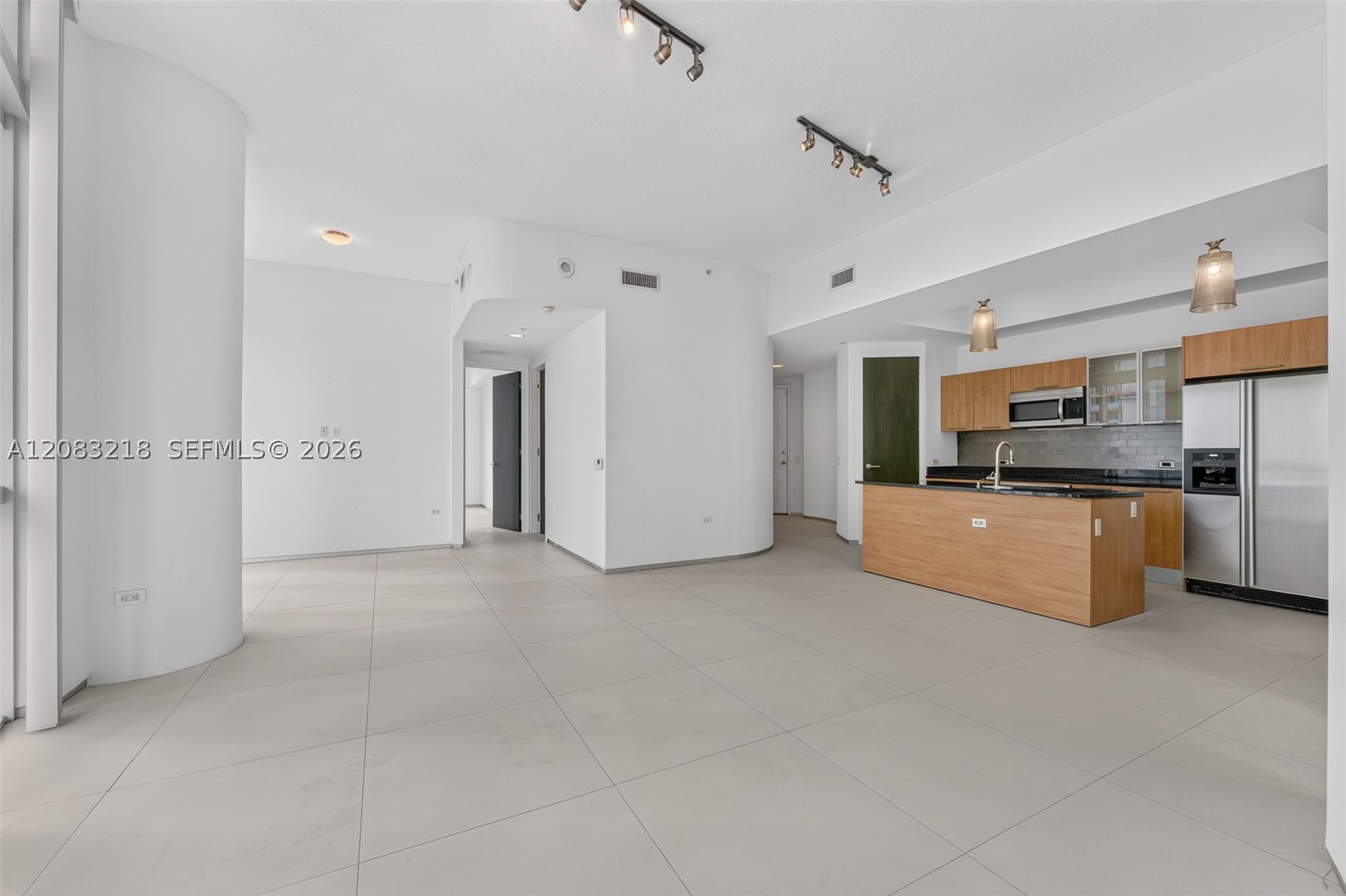 image Platinum Condominium4