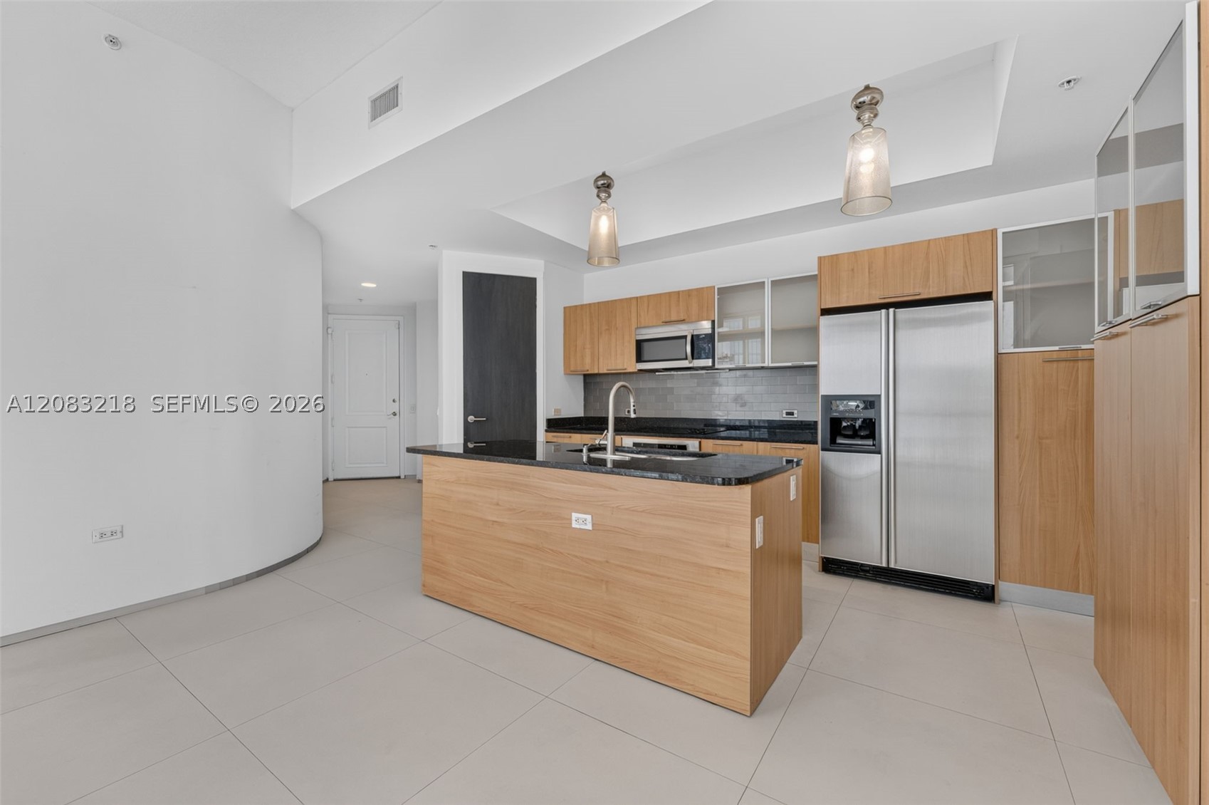 image Platinum Condominium6