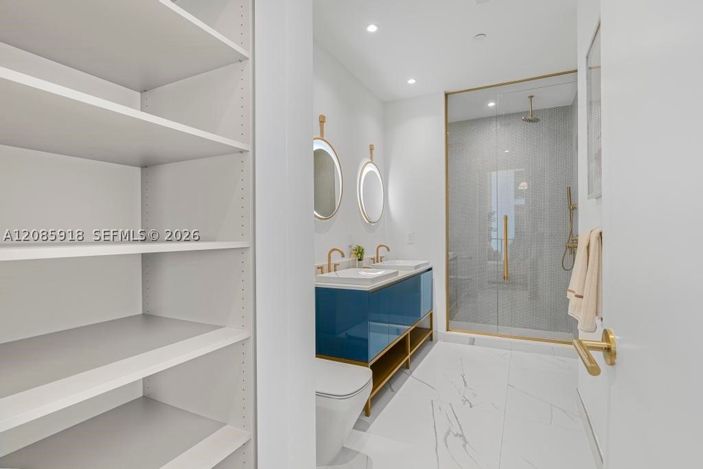 image Mr. C Residences | Bayshore13
