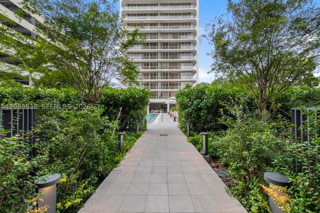 image Mr. C Residences | Bayshore40