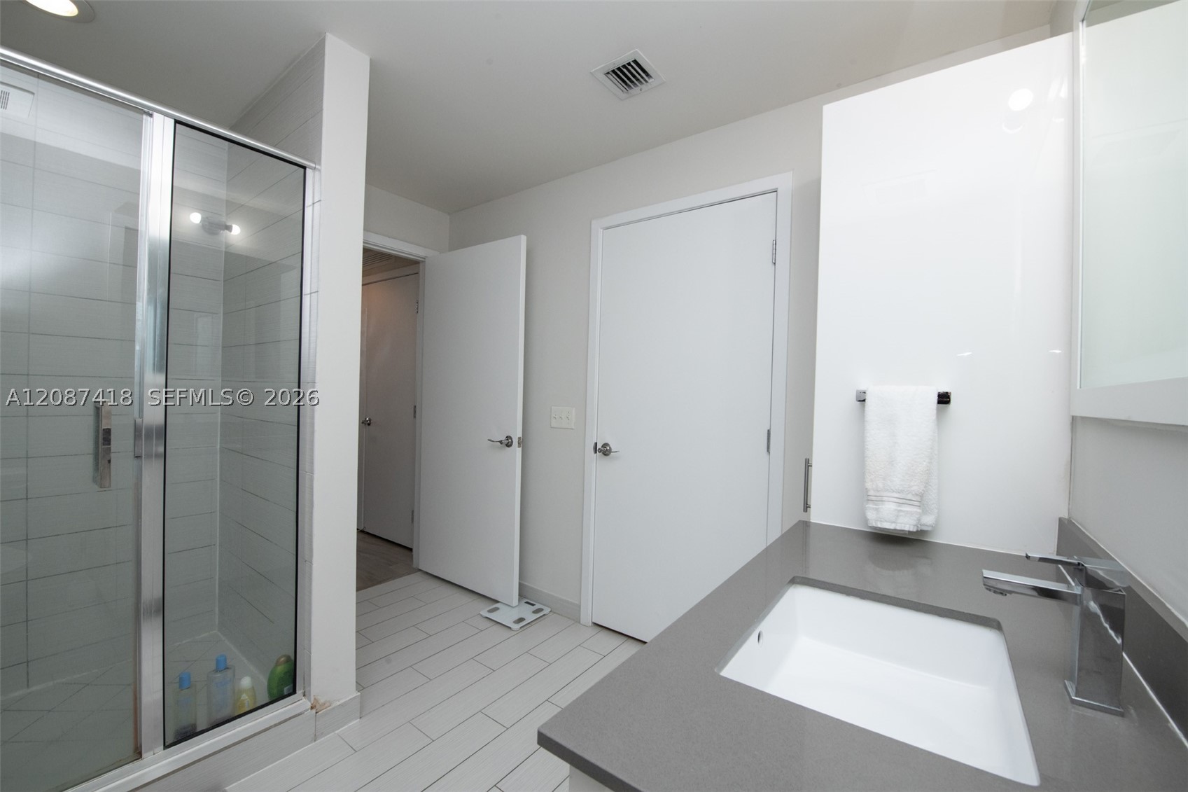 image Nine at Mary Brickell Village15