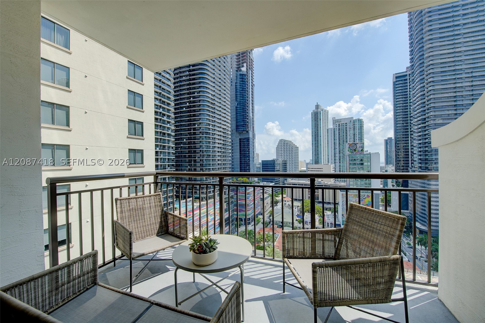 image Nine at Mary Brickell Village17
