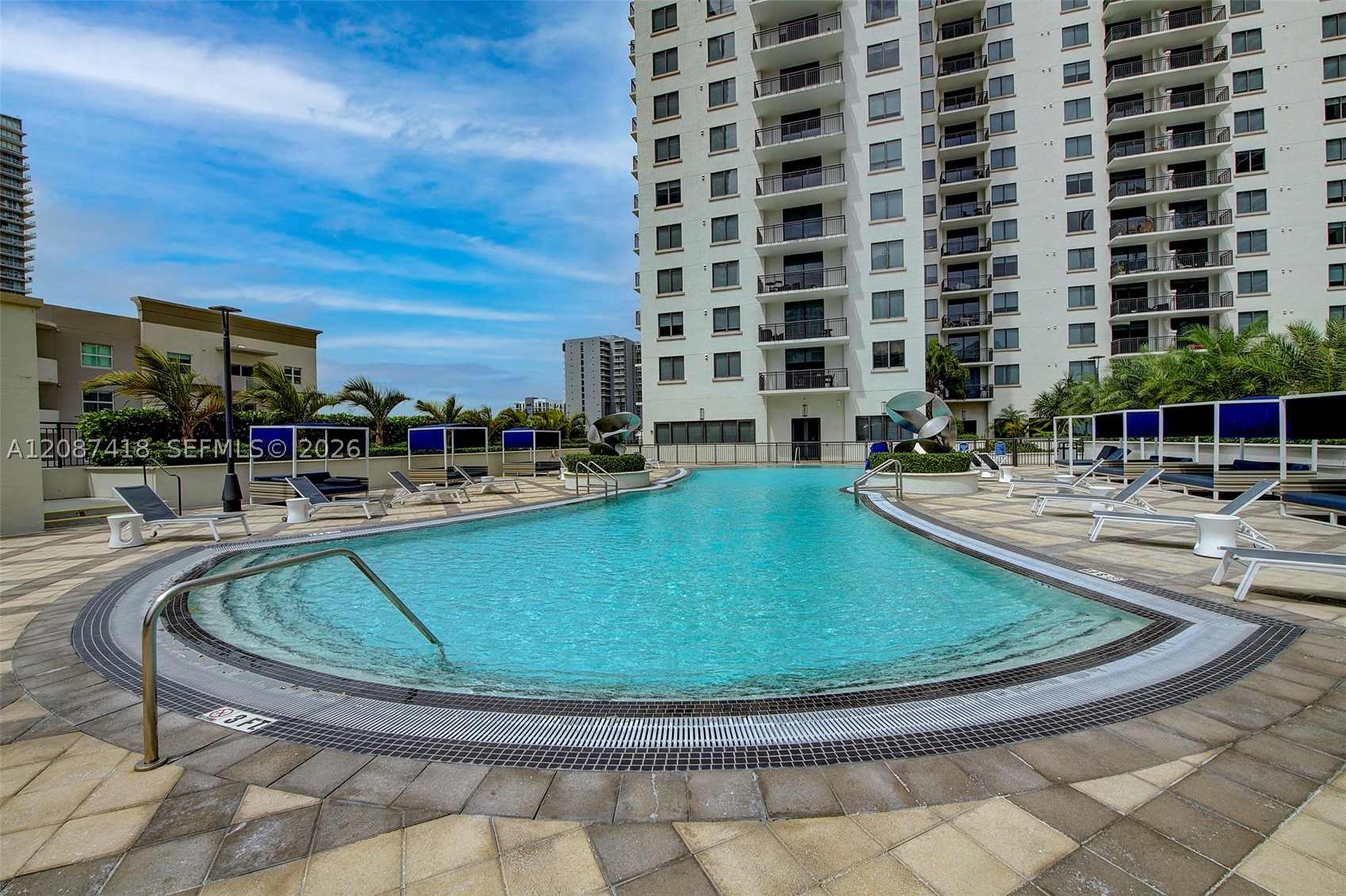 image Nine at Mary Brickell Village19