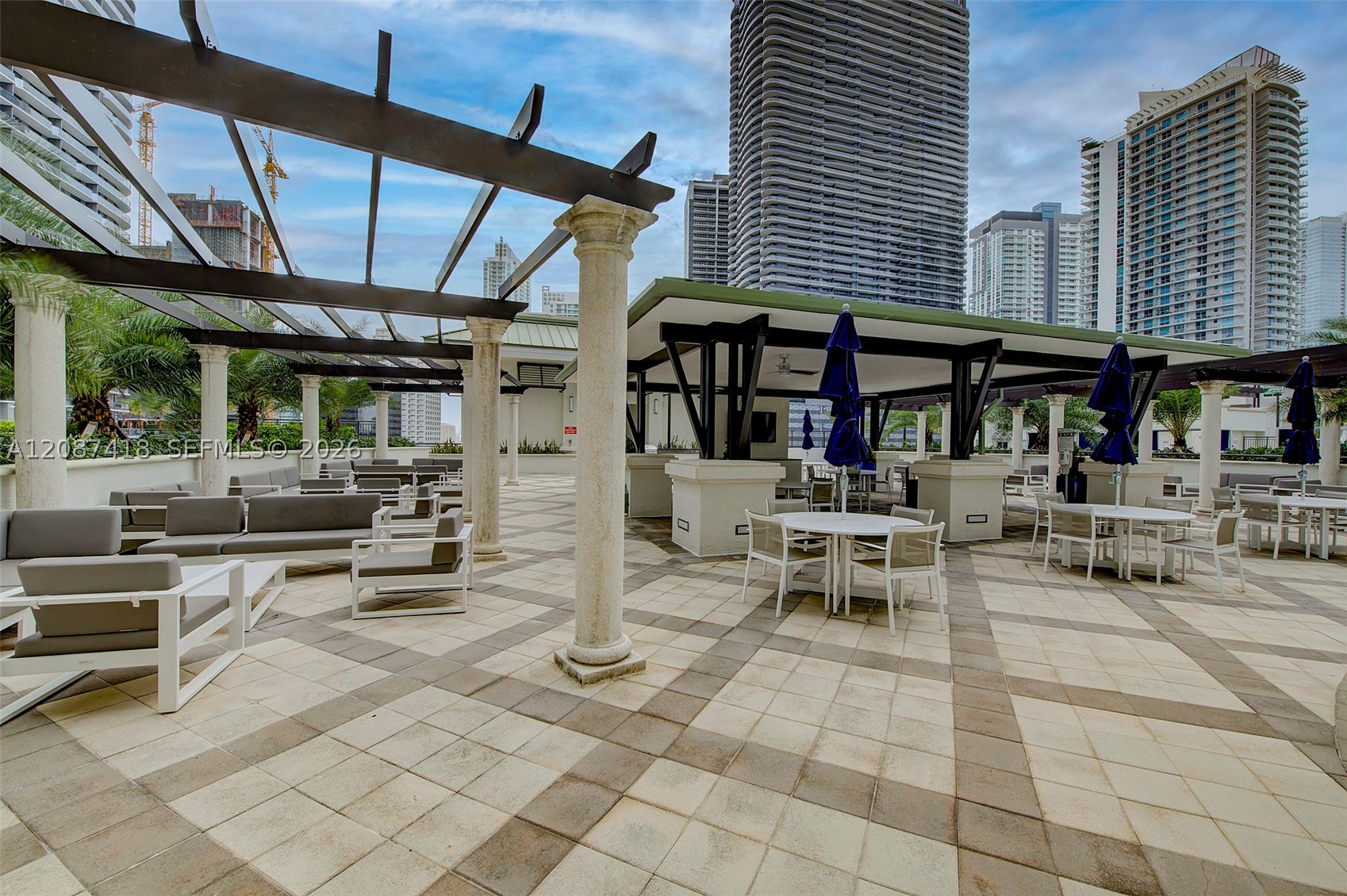 image Nine at Mary Brickell Village22