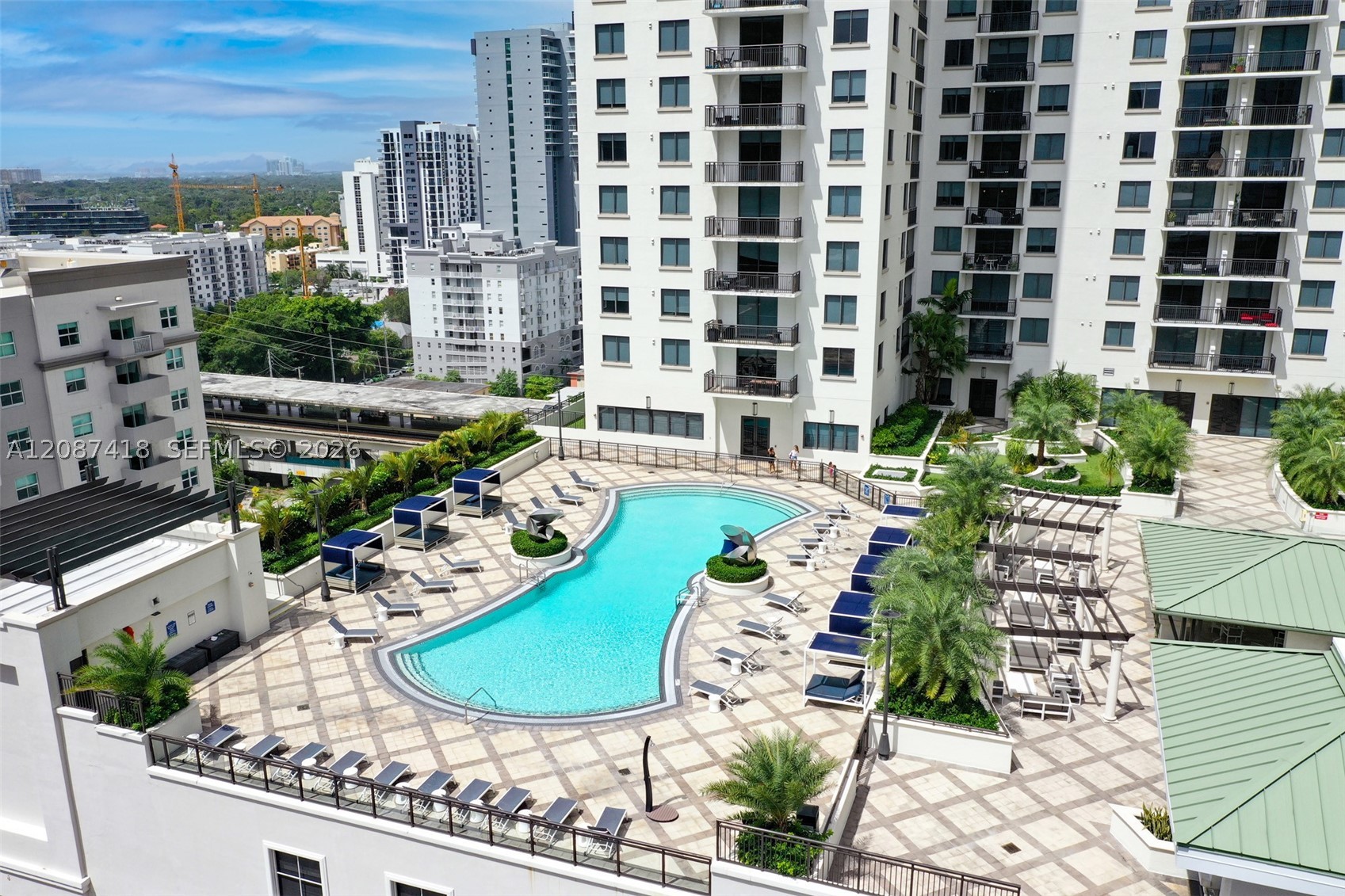 image Nine at Mary Brickell Village27