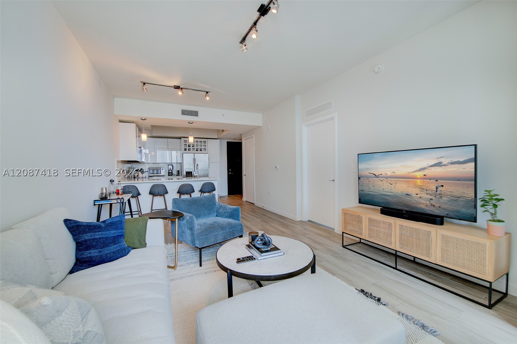image Nine at Mary Brickell Village3