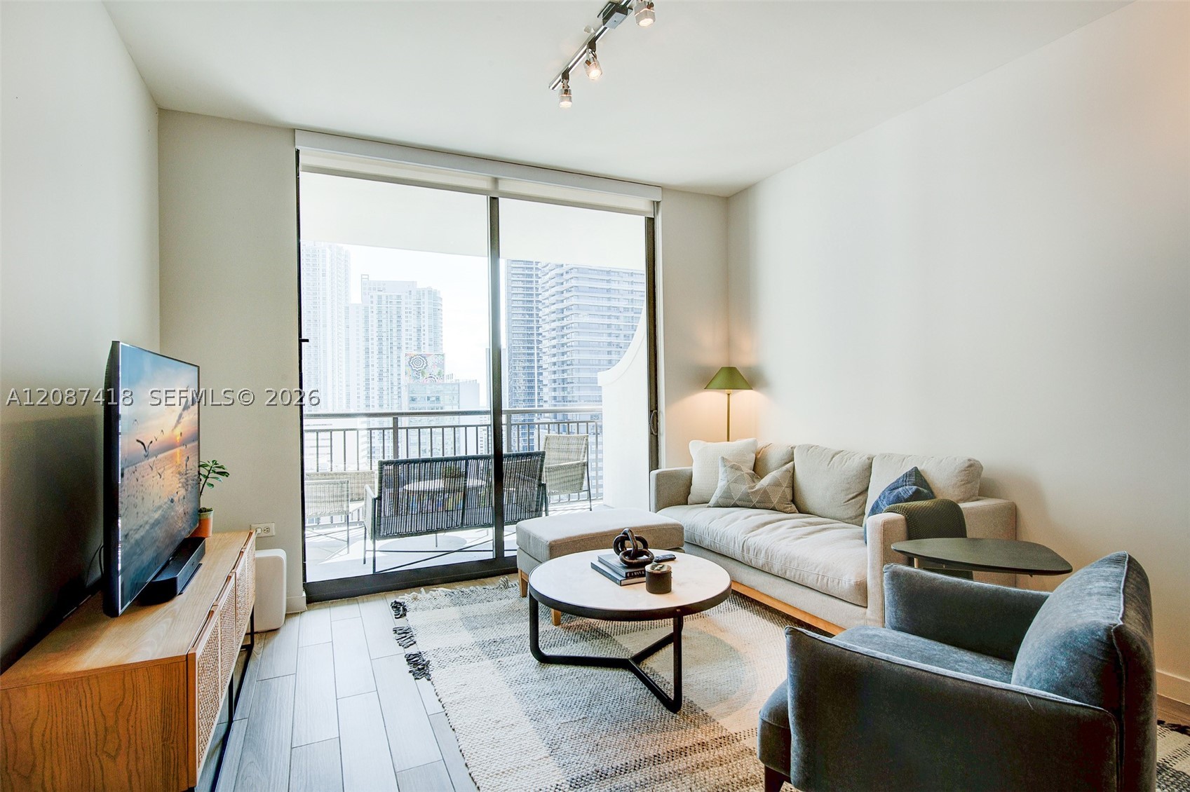 image Nine at Mary Brickell Village5