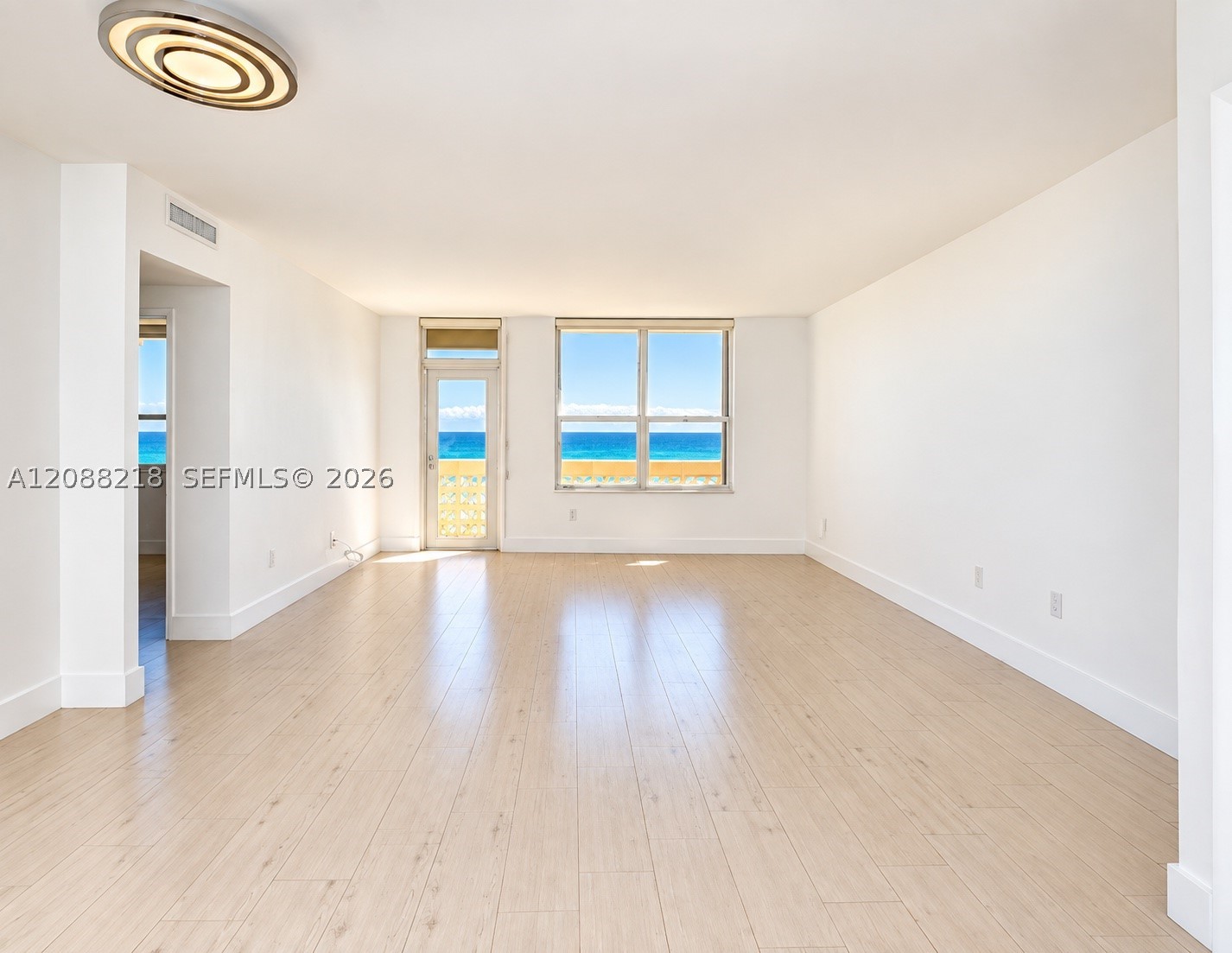 10185 Collins Ave #1017