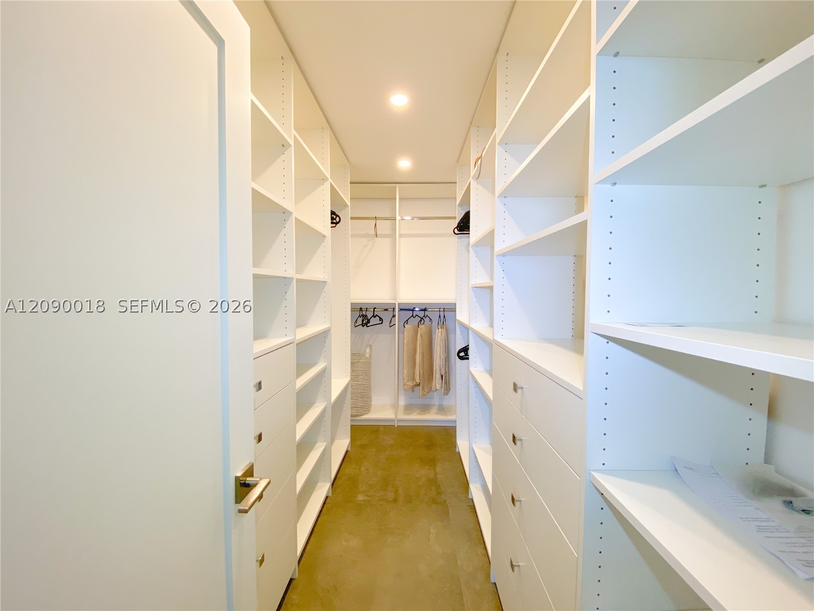 image Arlen House East12
