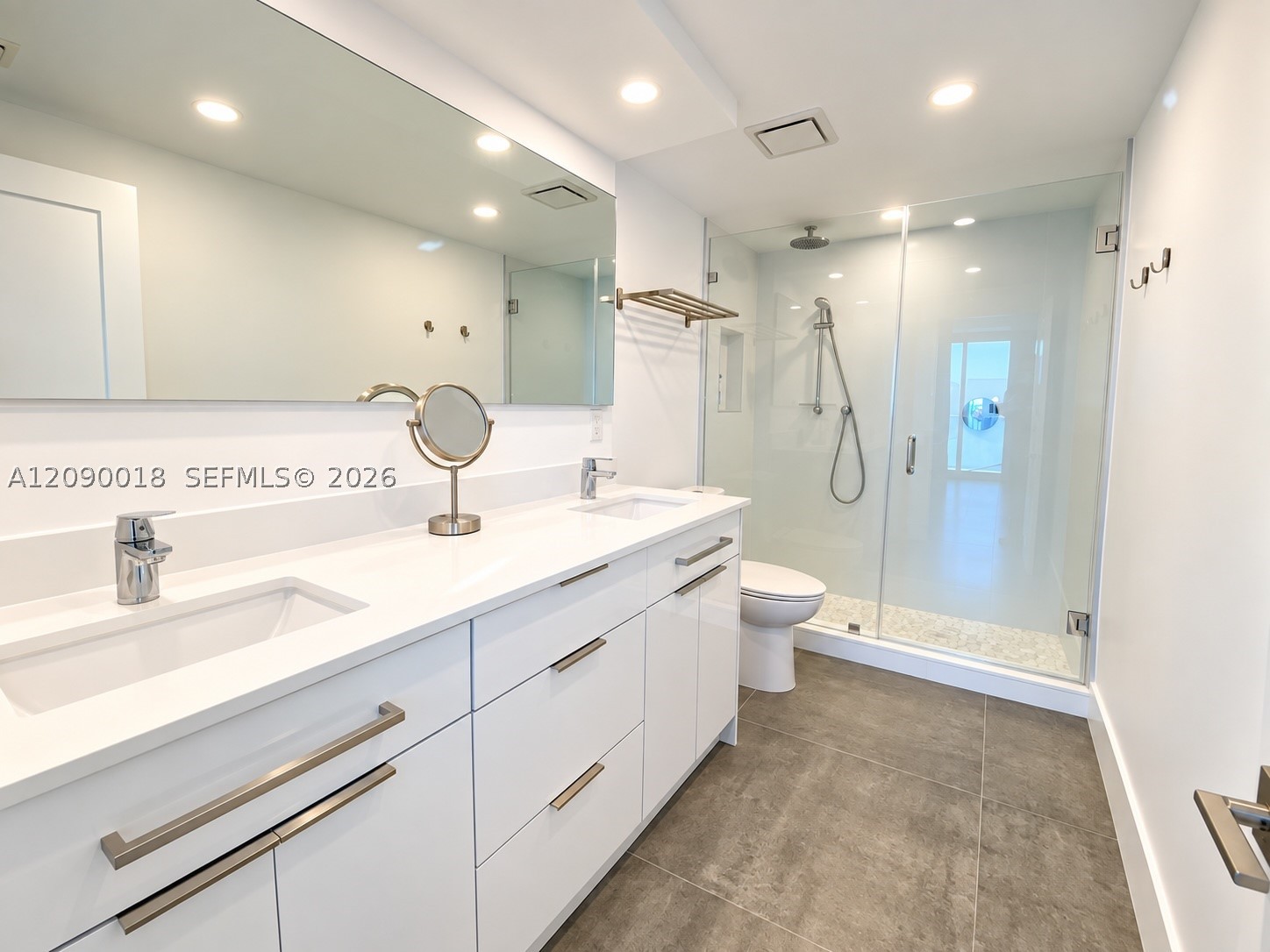 image Arlen House East13