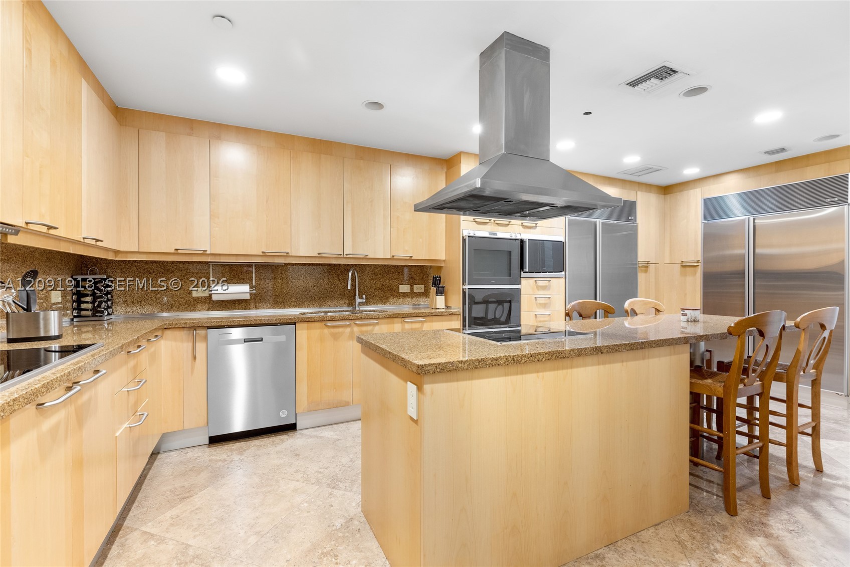 7412 Fisher Is Dr #7412 Miami Beach, FL 33109