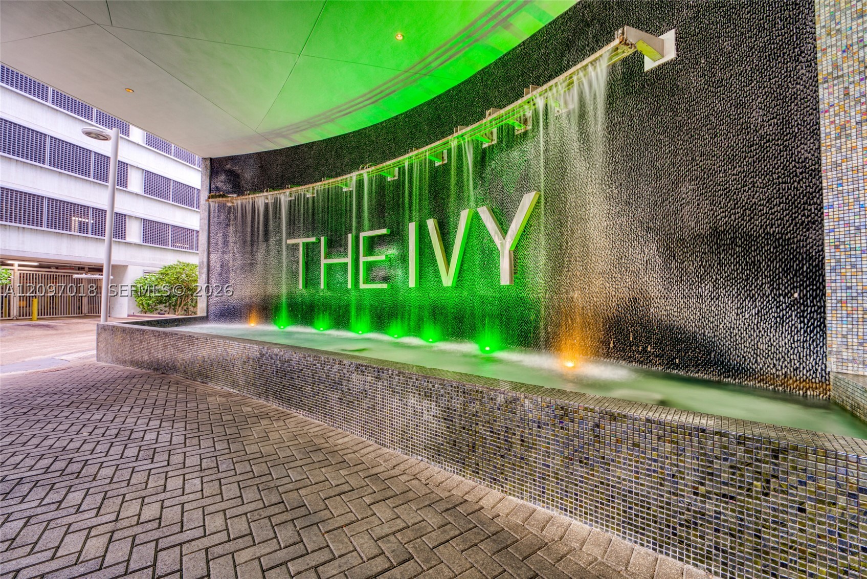 image The Ivy at Riverfront0