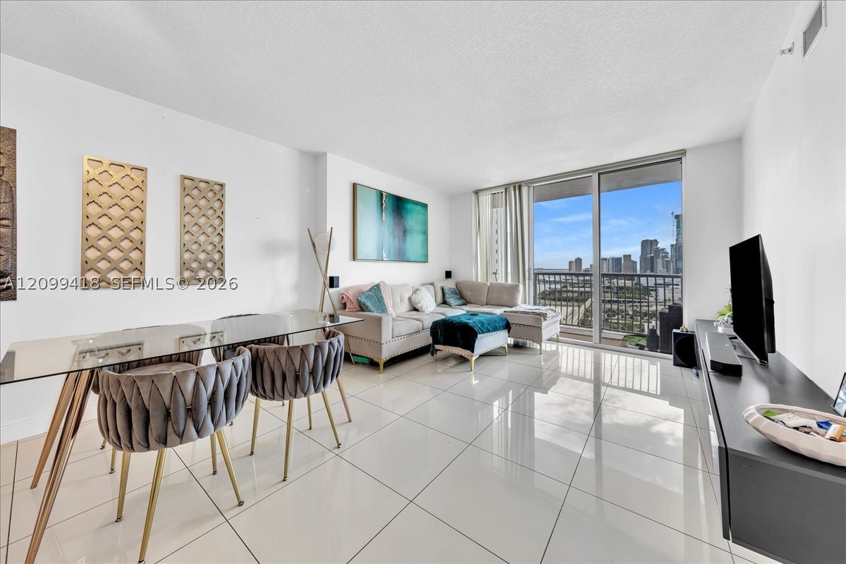 1750 N Bayshore Dr #2510