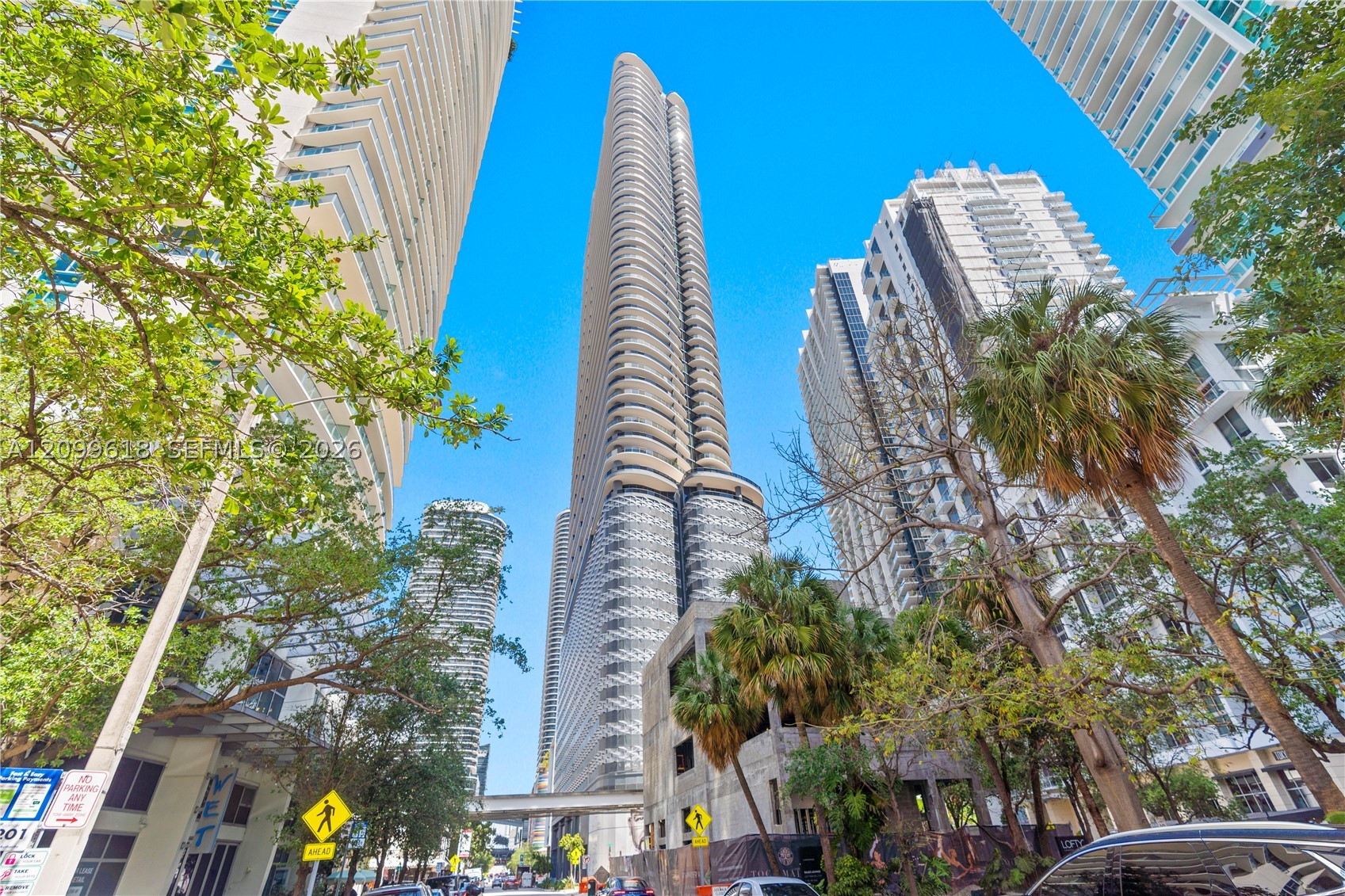 image Brickell Flatiron73