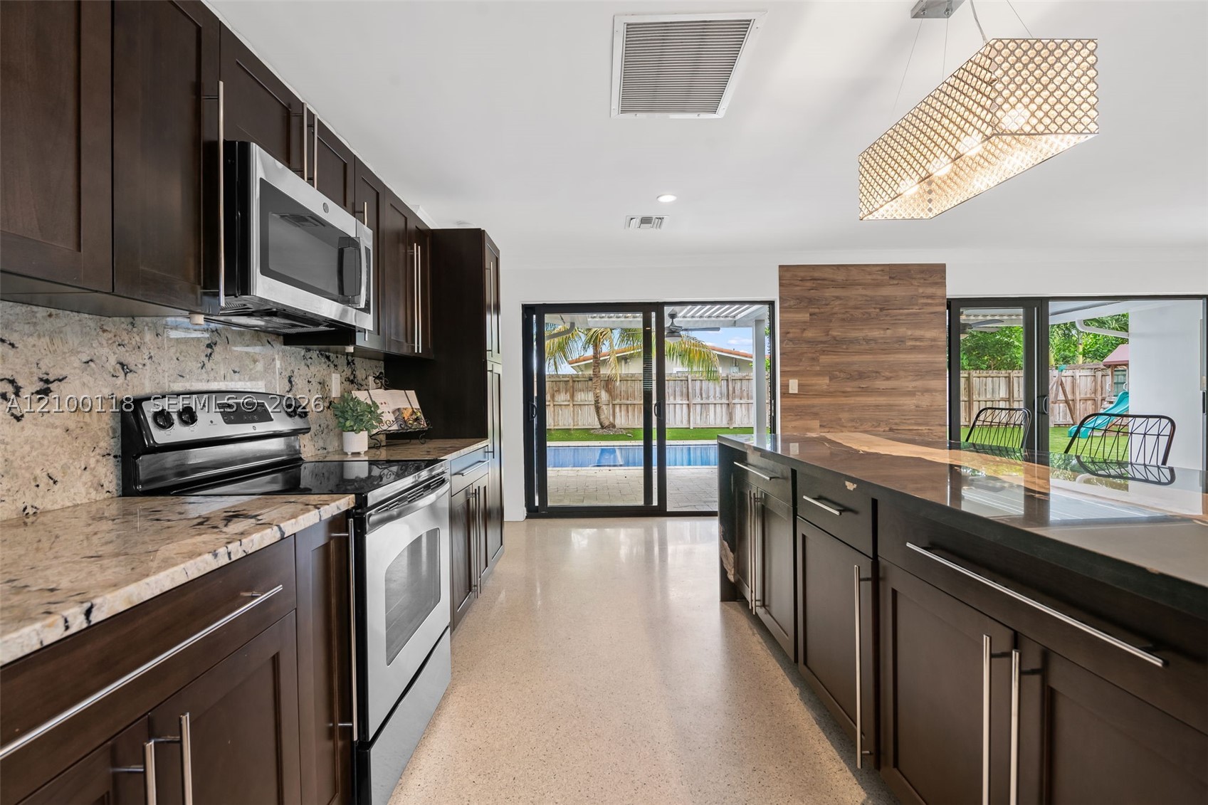 2091 NE 55th St Fort Lauderdale, FL 33308