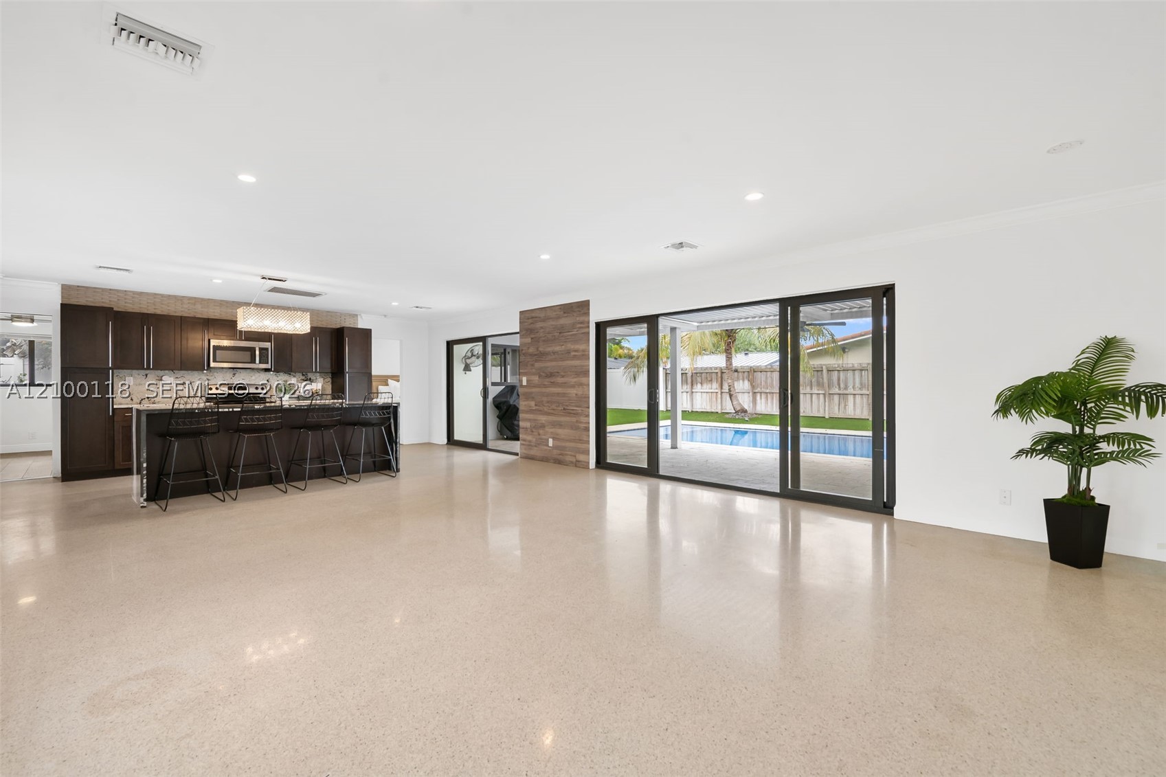2091 NE 55th St Fort Lauderdale, FL 33308