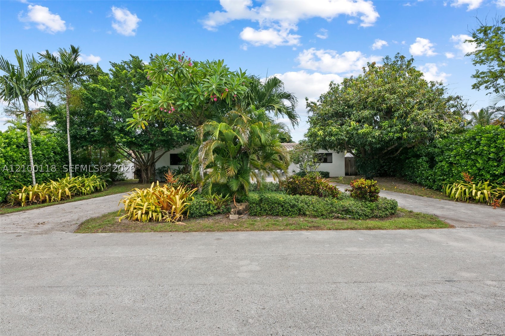 2091 NE 55th St Fort Lauderdale, FL 33308