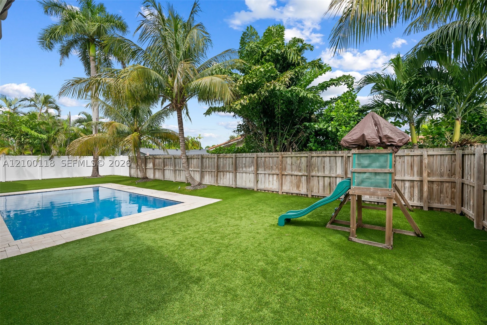 2091 NE 55th St Fort Lauderdale, FL 33308