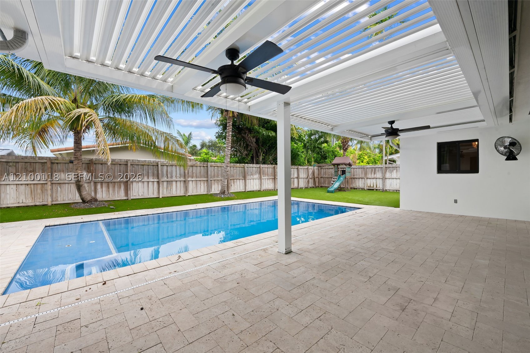 2091 NE 55th St Fort Lauderdale, FL 33308