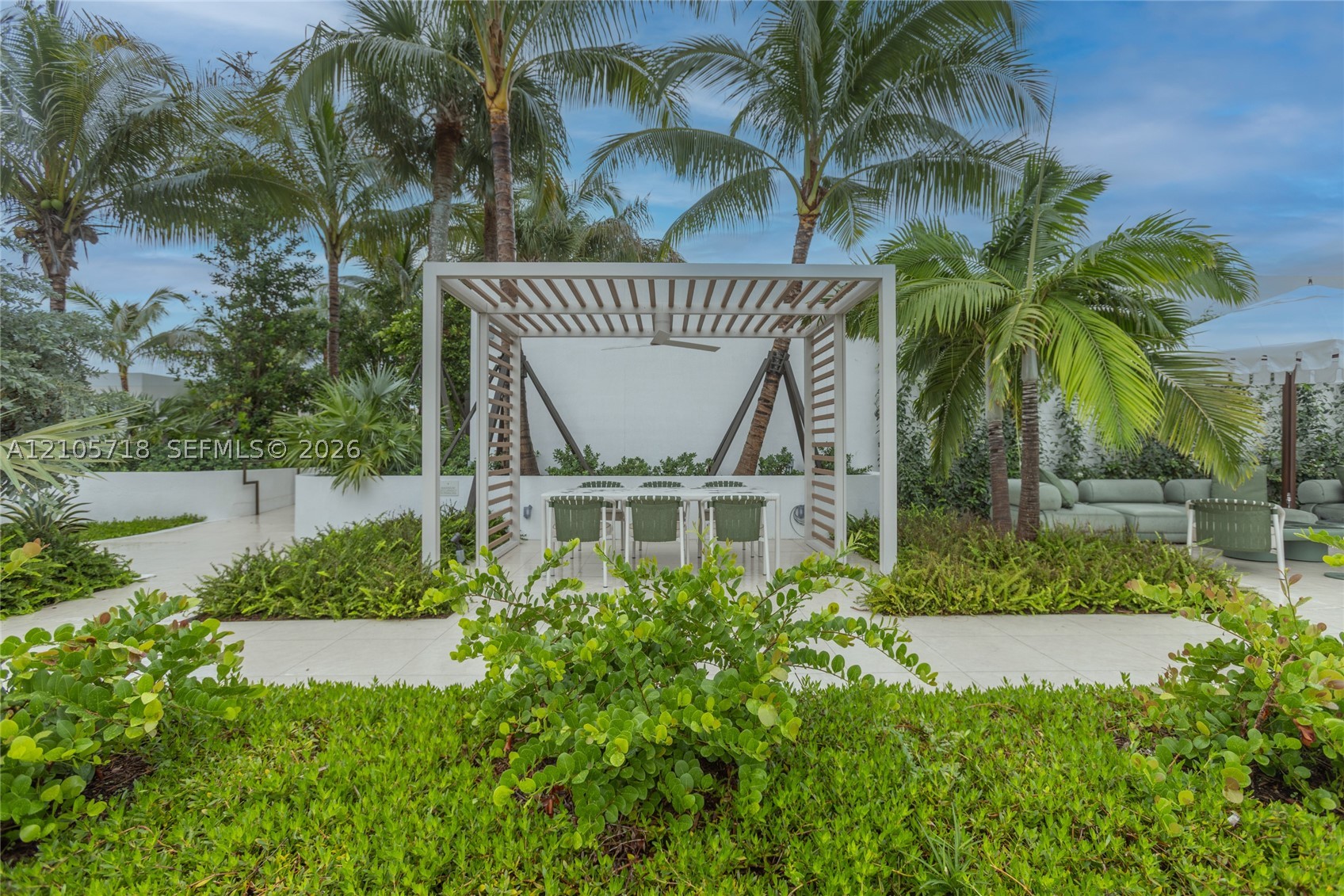 2200 Brickell Ave #GV16 Miami, FL 33129