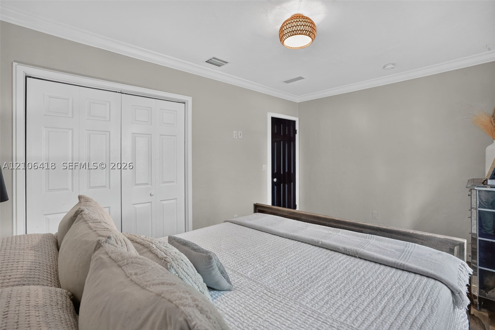 3900 SW 60th Ave Miami, FL 33155