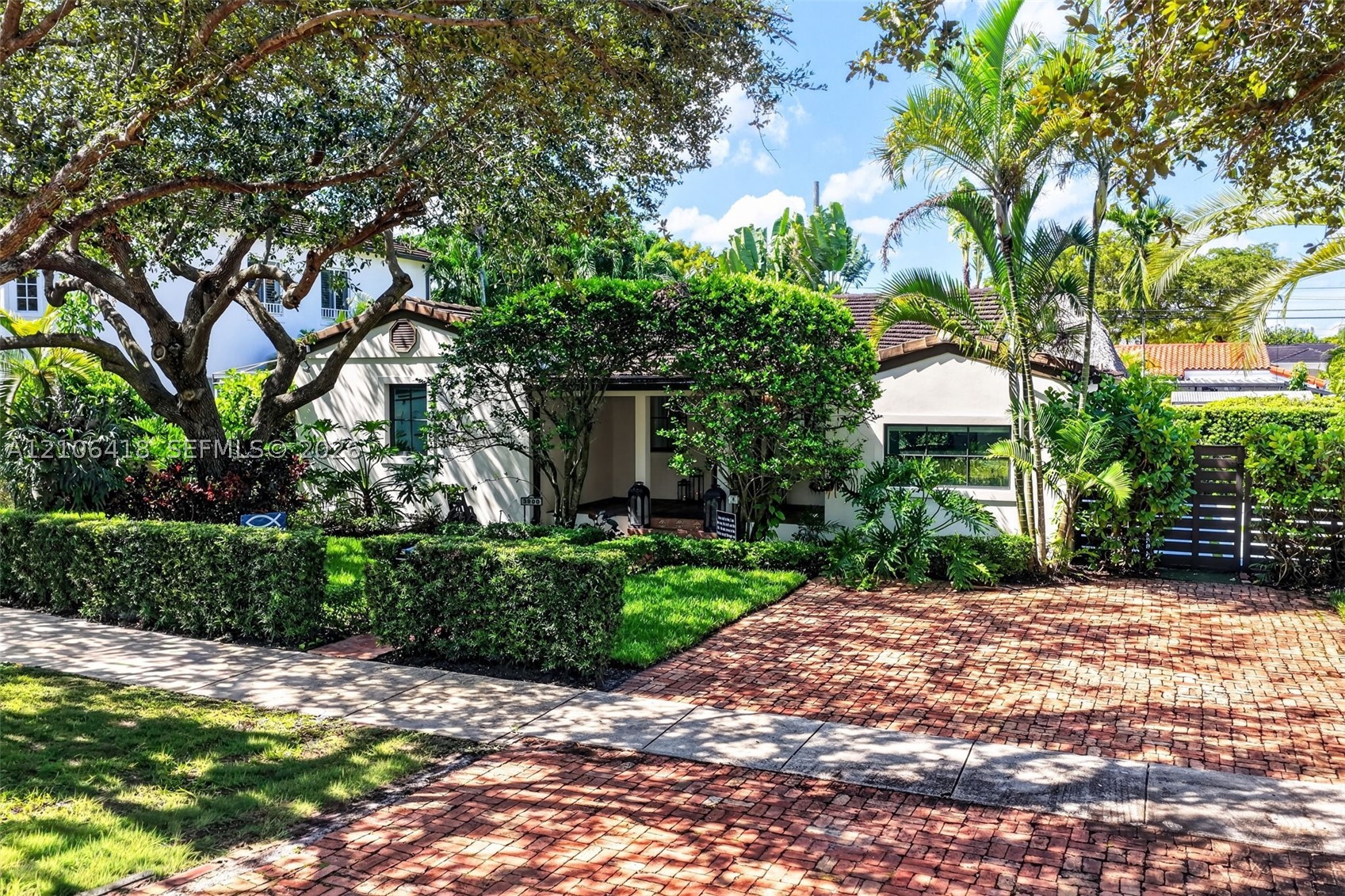 3900 SW 60th Ave Miami, FL 33155