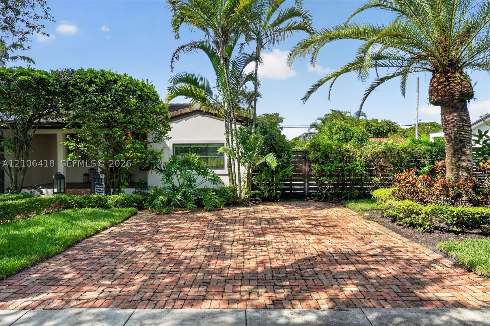 3900 SW 60th Ave Miami, FL 33155