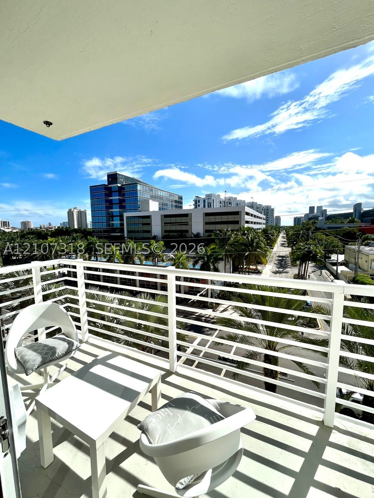 image The Venture at Aventura10