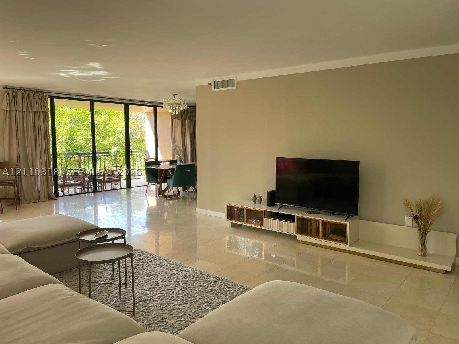image Tiffany of Bal Harbour1