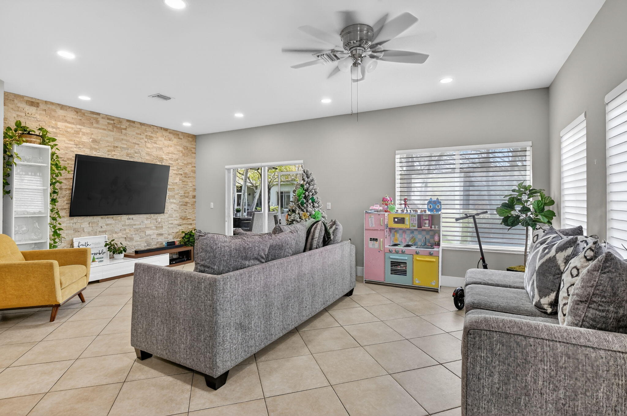 4706 SW 13th Deerfield Beach, FL 33442