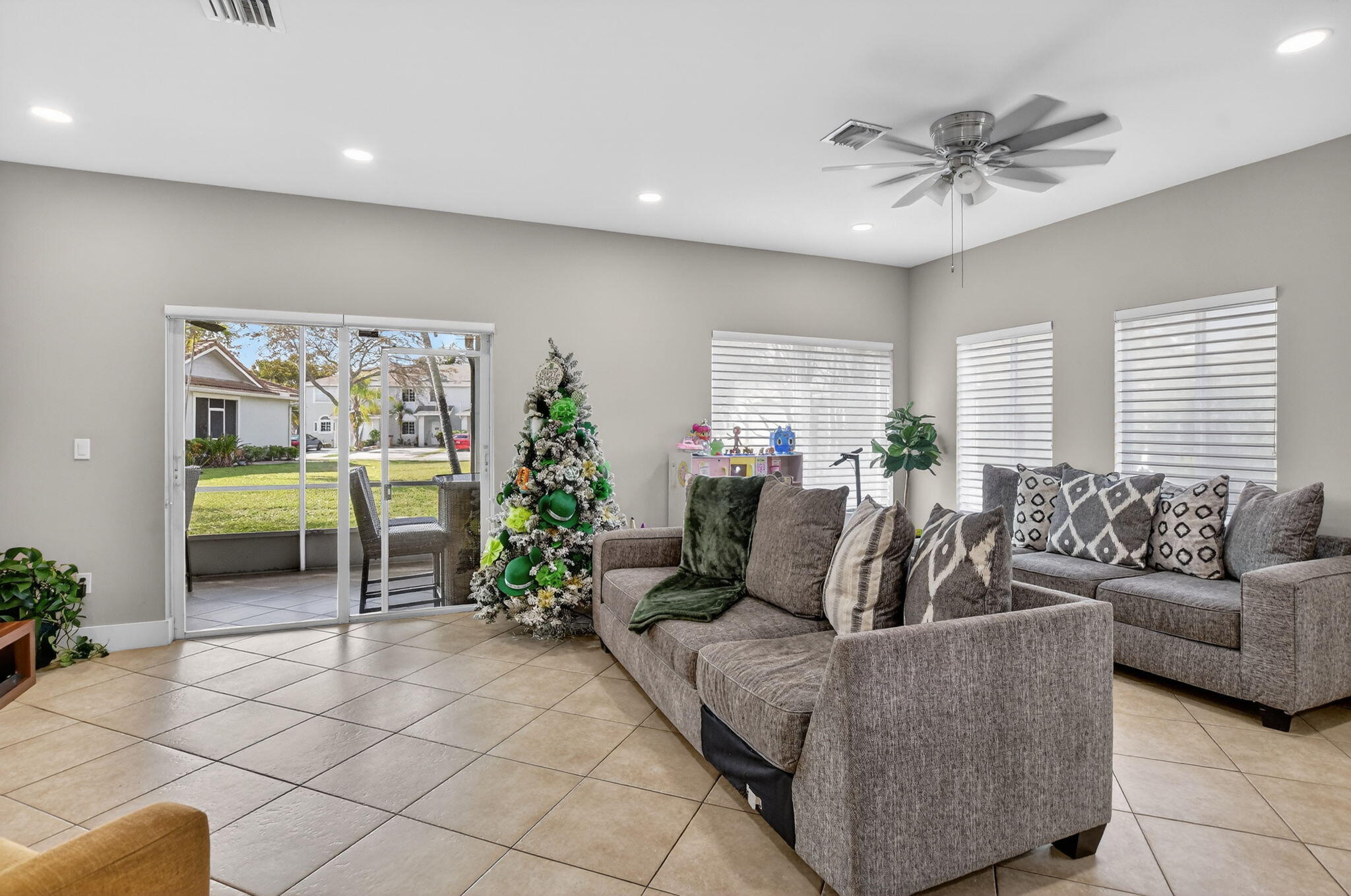 4706 SW 13th Deerfield Beach, FL 33442