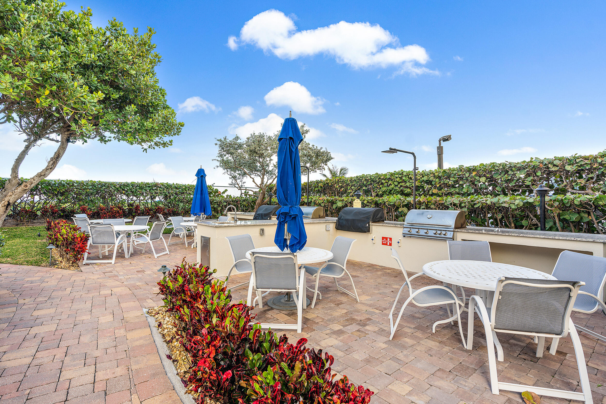 3000 N Ocean #17d Riviera Beach, FL 33404