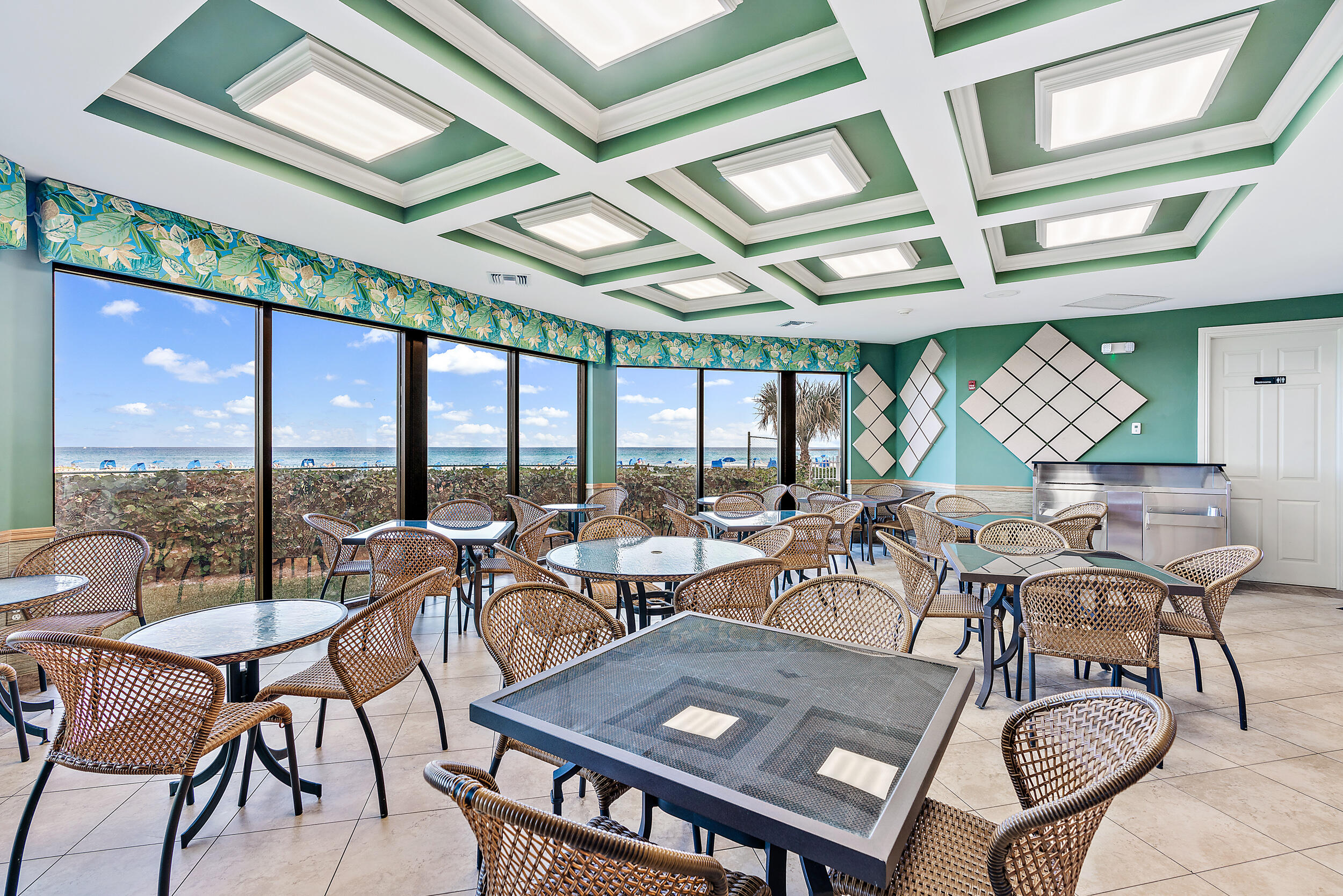 3000 N Ocean #17d Riviera Beach, FL 33404