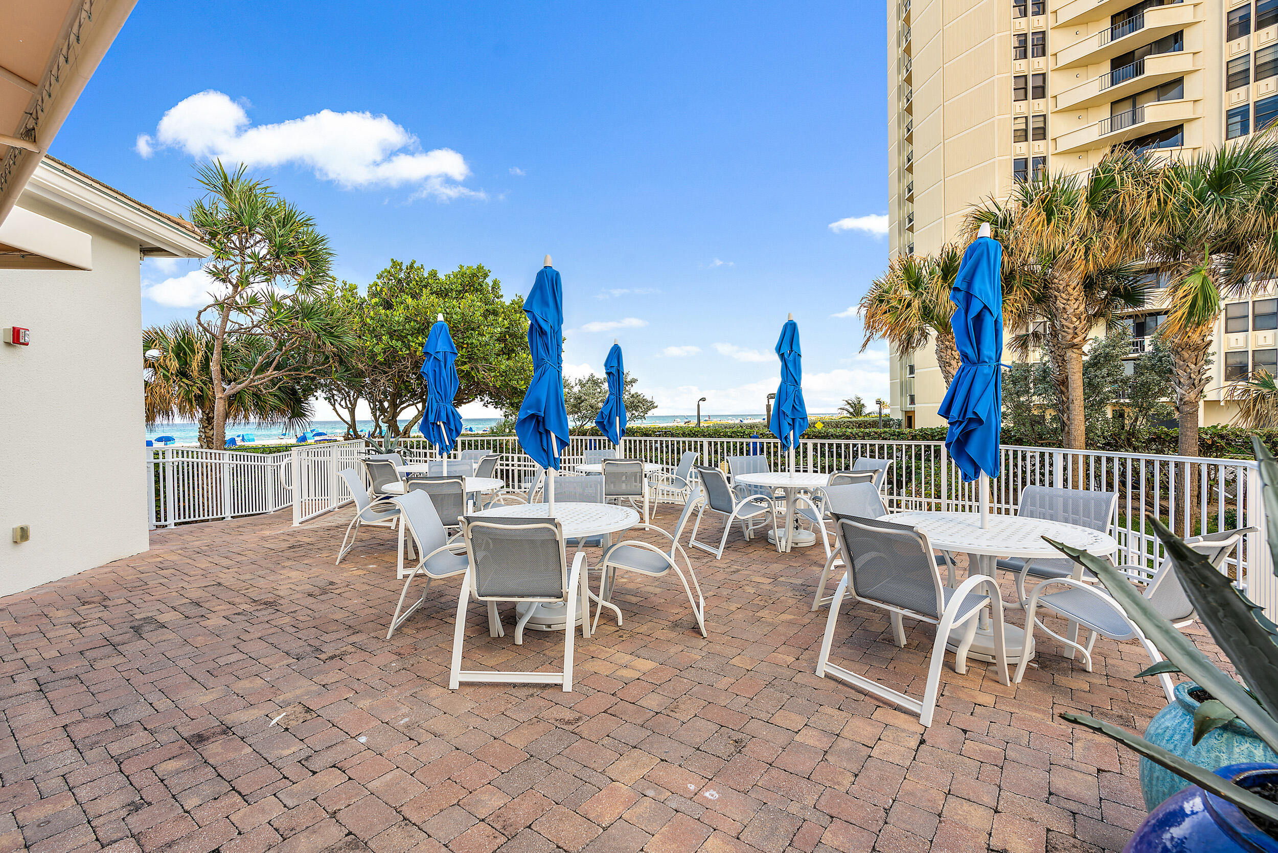 3000 N Ocean #17d Riviera Beach, FL 33404