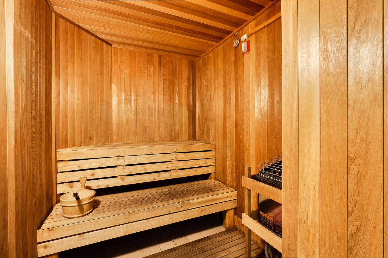 3000 N Ocean #17d Riviera Beach, FL 33404