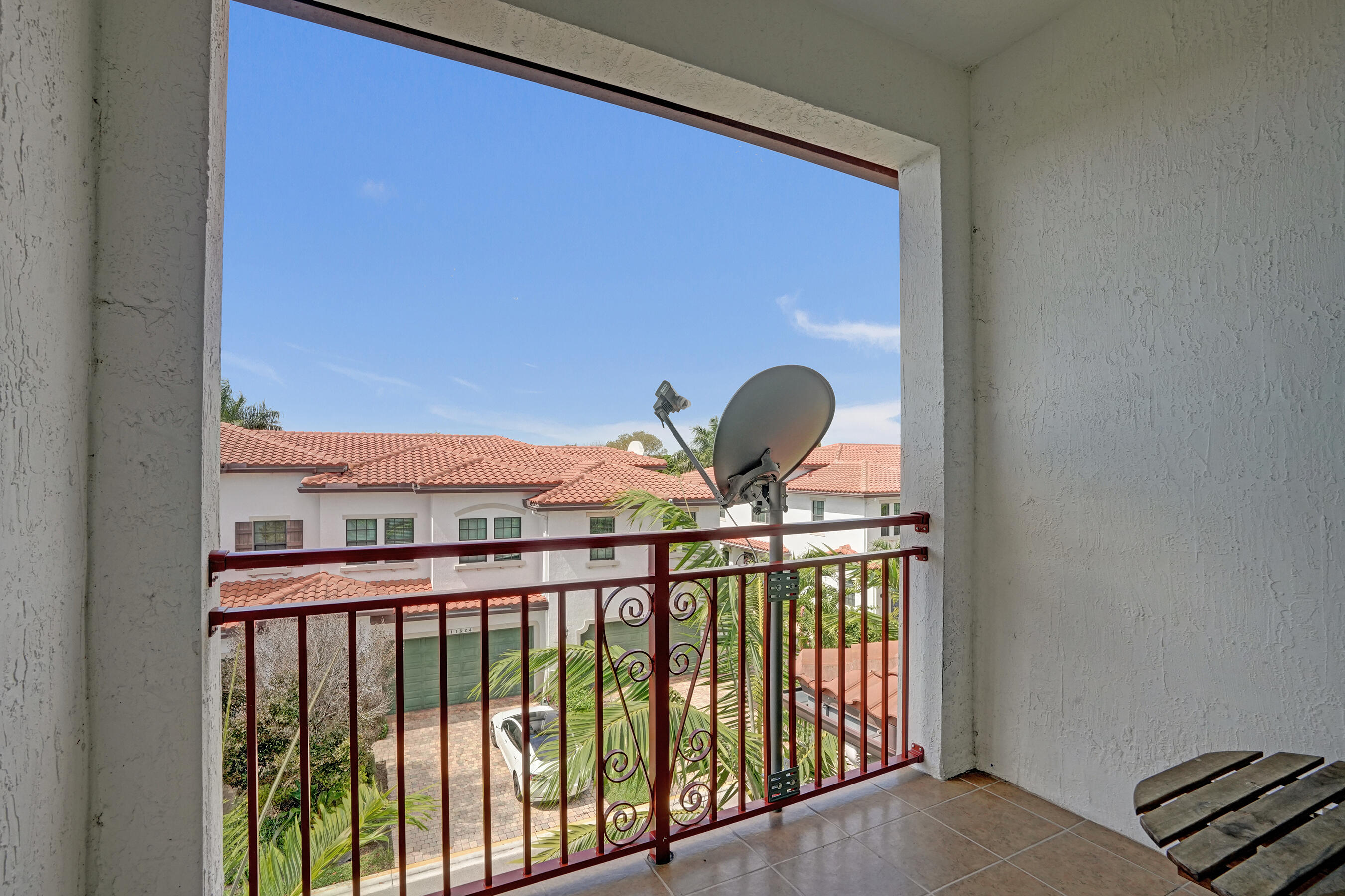 11621 SW 13th Pembroke Pines, FL 33025