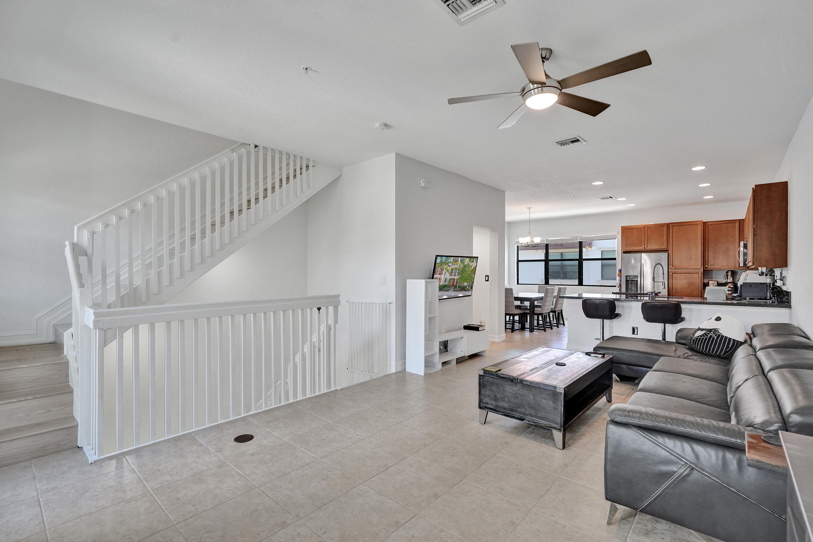 11621 SW 13th Pembroke Pines, FL 33025