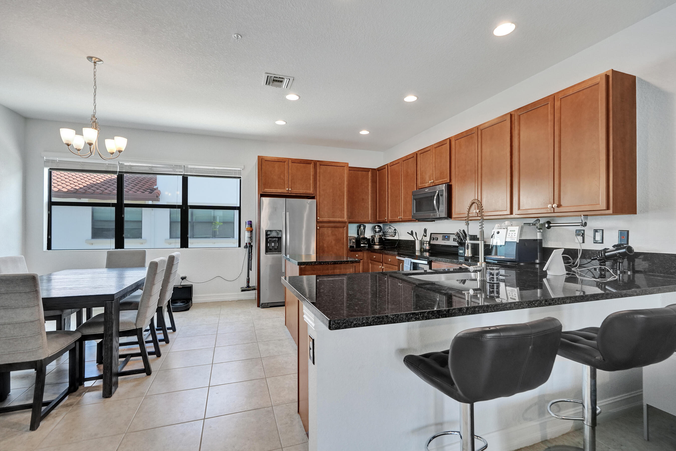 11621 SW 13th Pembroke Pines, FL 33025